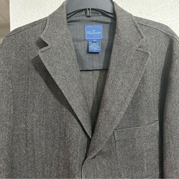 Faconnable Other - Faconnable Men’s 100% Wool Sport Coat Jacket Blazer Herringbone Gray Sz L